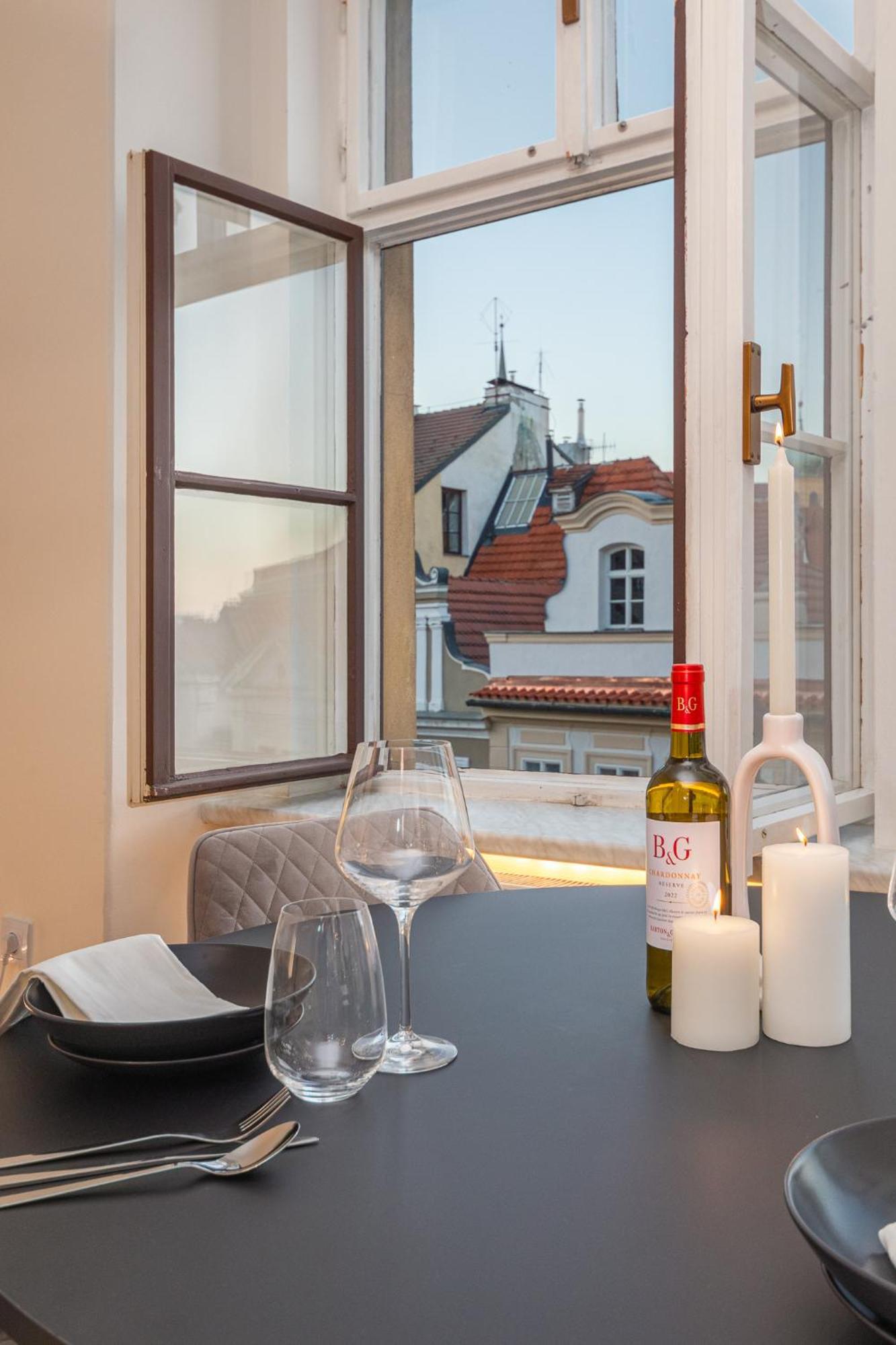 Stylish Gem By Charles Bridge With A Stunning View Prag