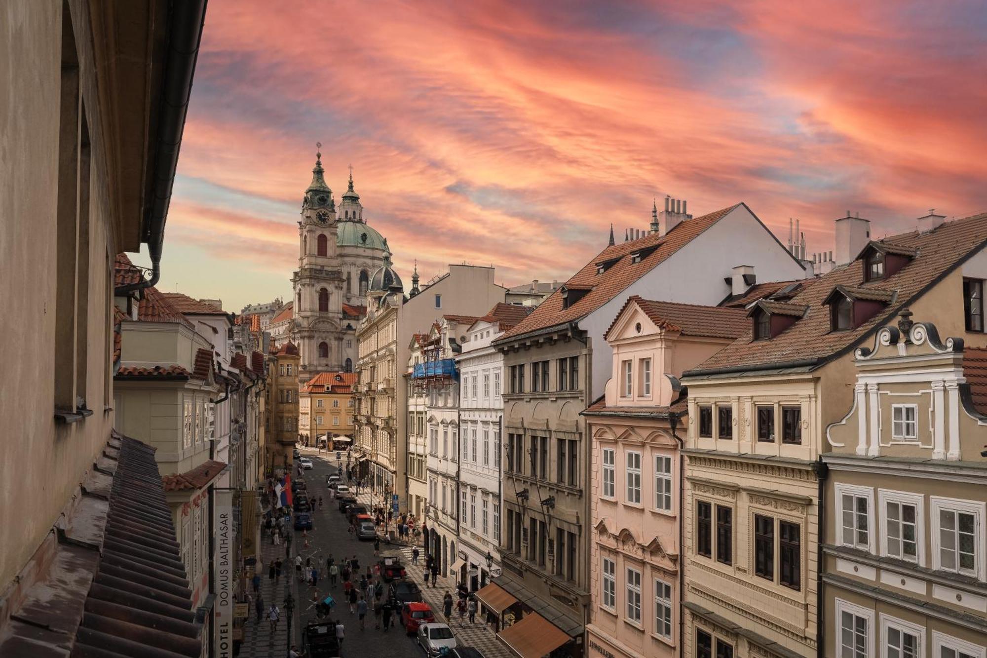 Stylish Gem By Charles Bridge With A Stunning View Prag