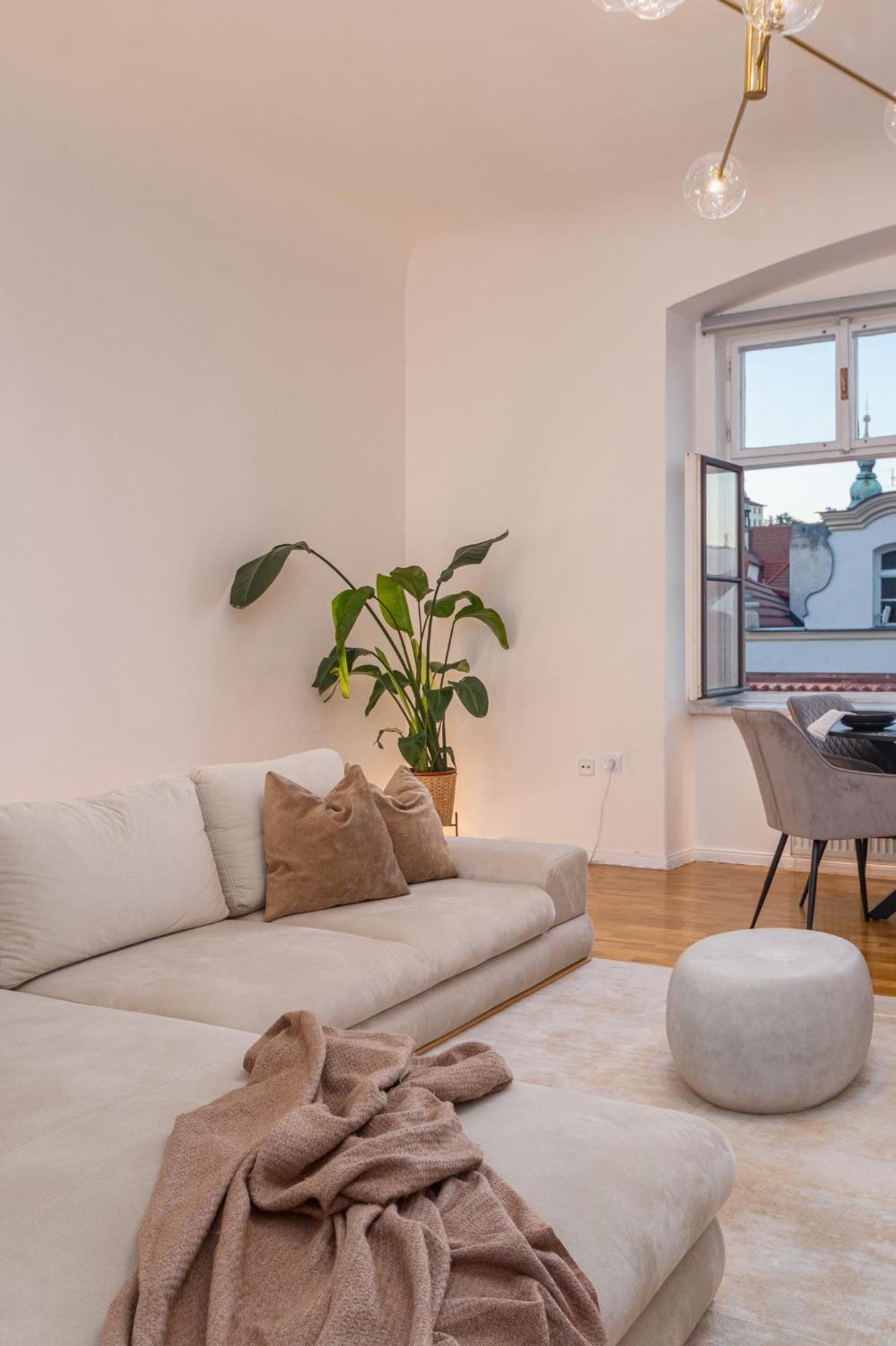 Apartment Stylish Gem By Charles Bridge With A Stunning View Prag